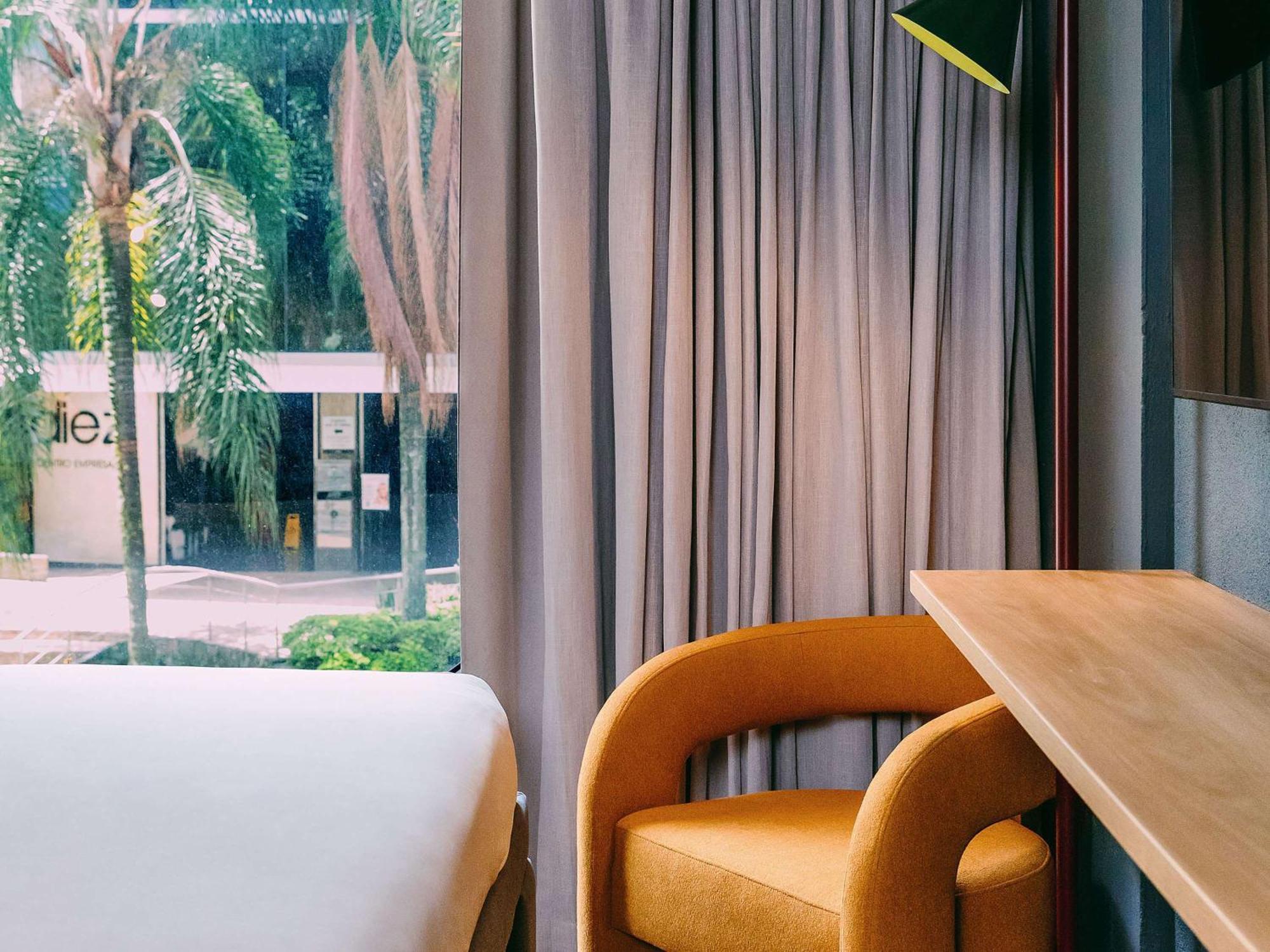 Tribe Medellin Hotell Exteriör bild
